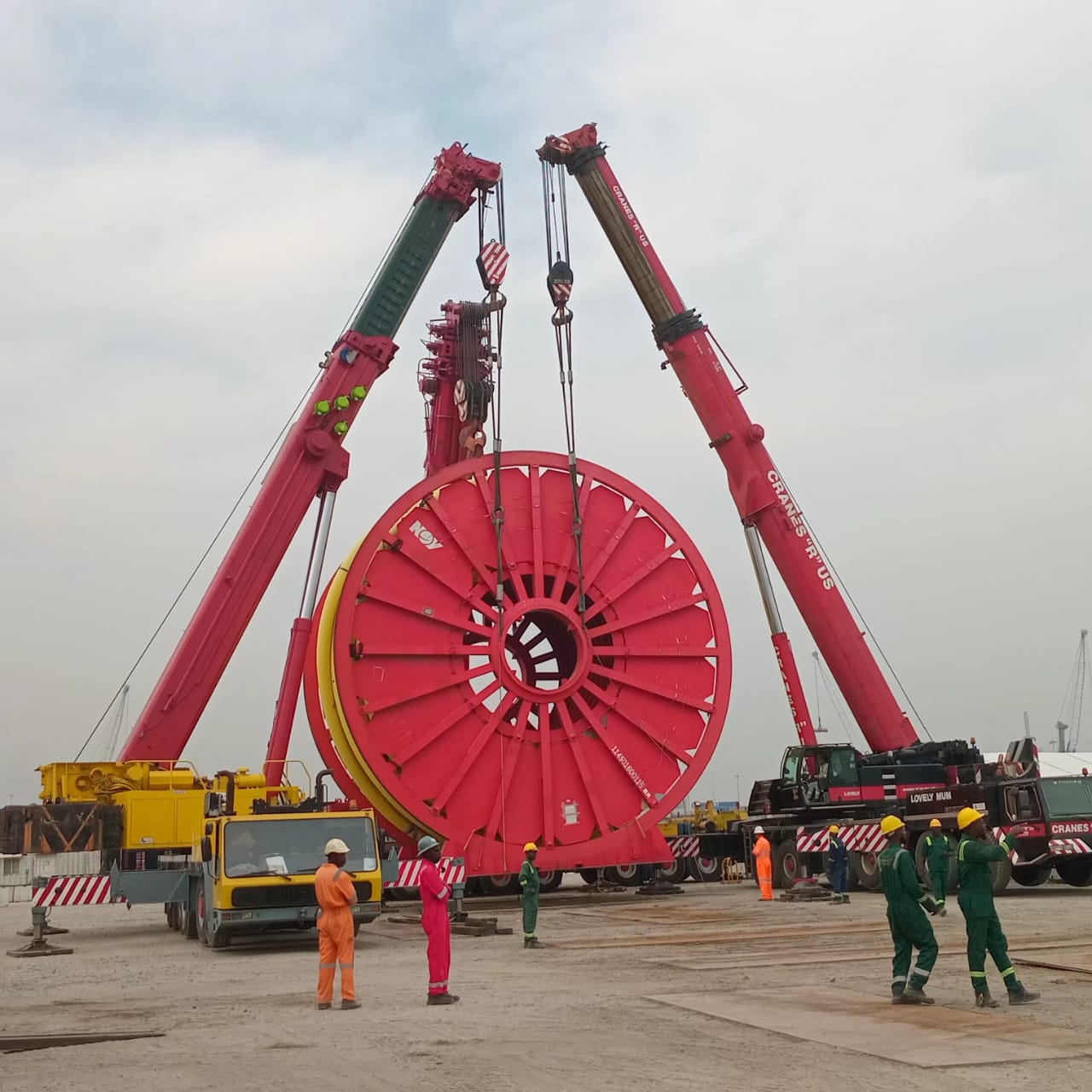 Tandem Lifting Operations